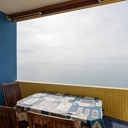 Mediterranean - With Sea View דירה
